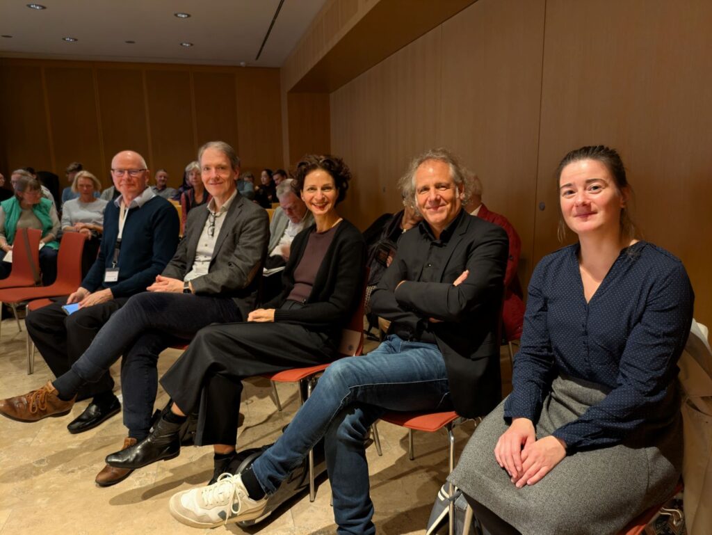 Jurymitglieder im Publikum